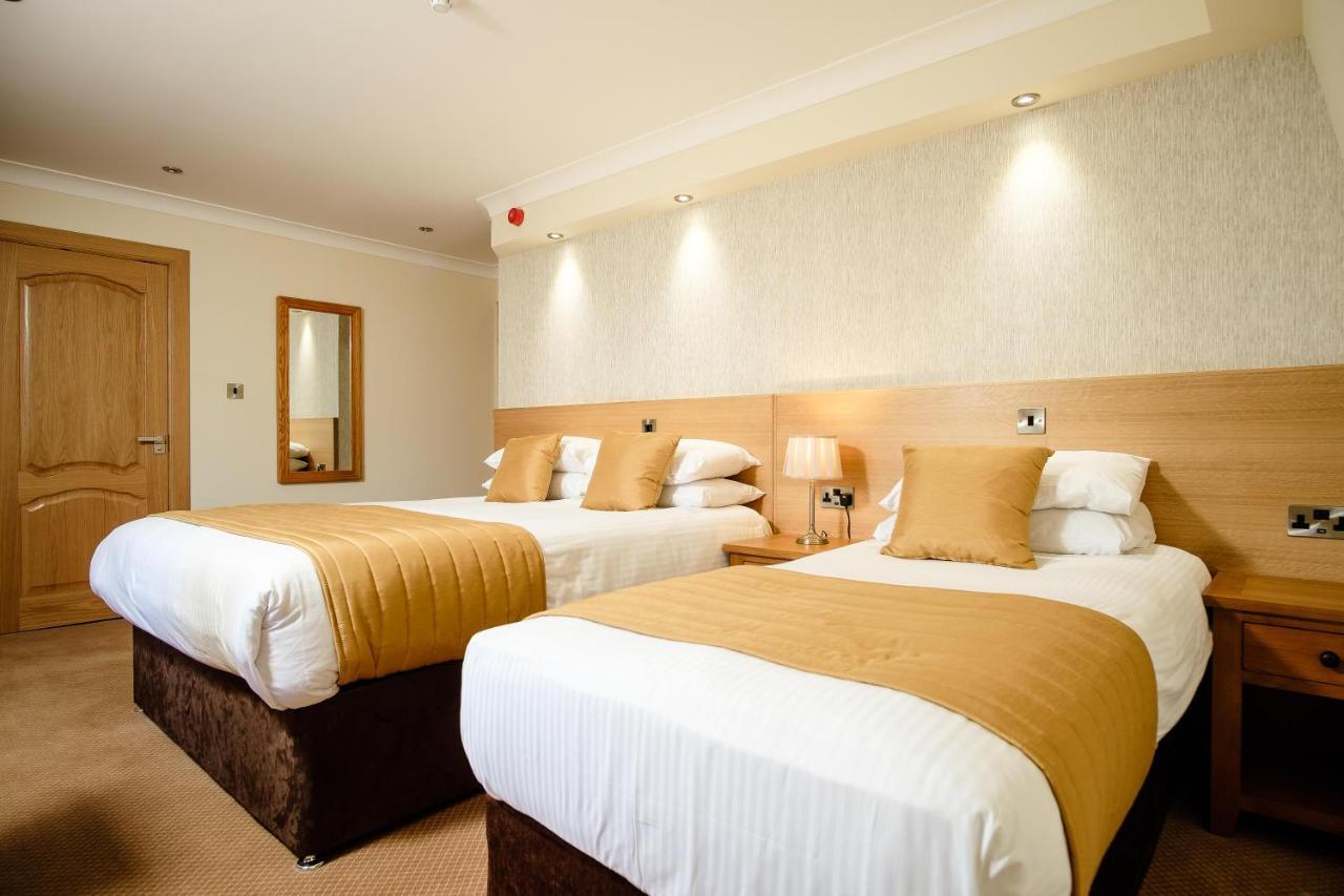 Victoria Hotel Kirkcaldy Exterior photo